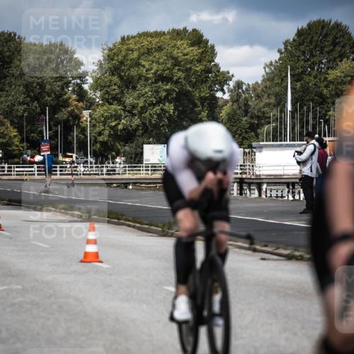 16.08.2026 - KN Förde Triathlon 2026 H.Heesch http://msf.ph/oto/9984517 16.08.2026 12:59:02 Radfahren 511, 592, 725 meine-sportfotos.de