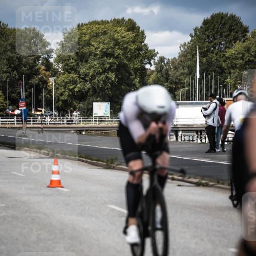 16.08.2026 - KN Förde Triathlon 2026 H.Heesch http://msf.ph/oto/9984518 16.08.2026 12:59:03 Radfahren 511, 592, 723, 725 meine-sportfotos.de