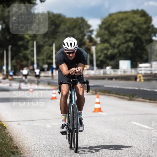 16.08.2026 - KN Förde Triathlon 2026 H.Heesch http://msf.ph/oto/9984568 16.08.2026 12:59:14 Radfahren 501, 530, 718, 730, 731, 745 meine-sportfotos.de