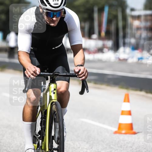 16.08.2026 - KN Förde Triathlon 2026 H.Heesch http://msf.ph/oto/9984622 16.08.2026 12:59:27 Radfahren 519, 541, 710 meine-sportfotos.de