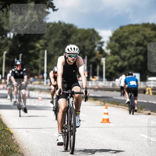 16.08.2026 - KN Förde Triathlon 2026 H.Heesch http://msf.ph/oto/9984679 16.08.2026 12:59:50 Radfahren 506, 510, 581, 599, 603 meine-sportfotos.de
