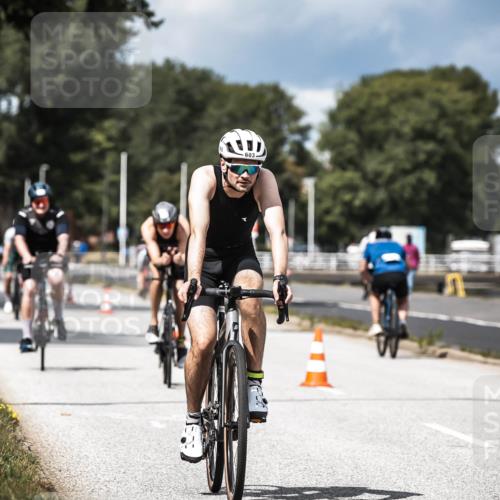 16.08.2026 - KN Förde Triathlon 2026 H.Heesch http://msf.ph/oto/9984682 16.08.2026 12:59:50 Radfahren 506, 510, 581, 599, 603 meine-sportfotos.de