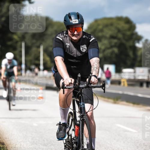 16.08.2026 - KN Förde Triathlon 2026 H.Heesch http://msf.ph/oto/9984711 16.08.2026 12:59:53 Radfahren 510, 553, 581, 599, 603, 605 meine-sportfotos.de