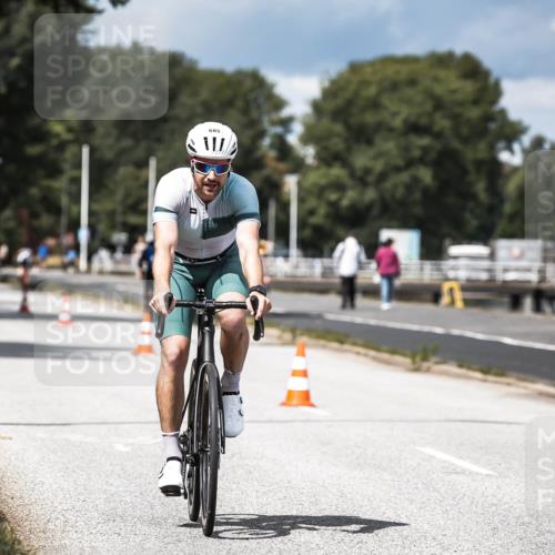 16.08.2026 - KN Förde Triathlon 2026 H.Heesch http://msf.ph/oto/9984723 16.08.2026 12:59:55 Radfahren 510, 553, 558, 581, 599, 605, 738 meine-sportfotos.de