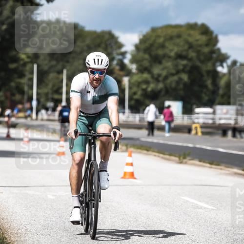 16.08.2026 - KN Förde Triathlon 2026 H.Heesch http://msf.ph/oto/9984724 16.08.2026 12:59:55 Radfahren 510, 553, 558, 581, 599, 605, 738 meine-sportfotos.de