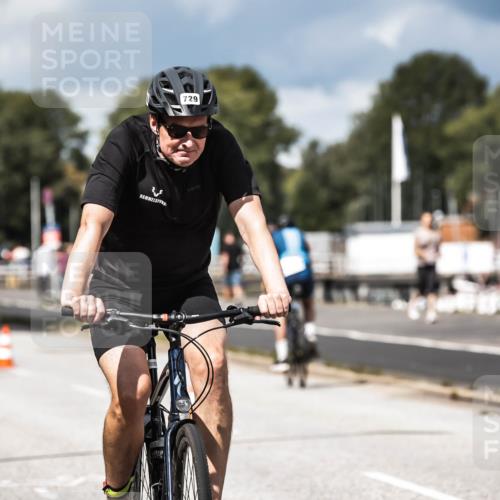 16.08.2026 - KN Förde Triathlon 2026 H.Heesch http://msf.ph/oto/9984750 16.08.2026 13:00:38 Radfahren 505, 557, 594, 707, 729, 746 meine-sportfotos.de