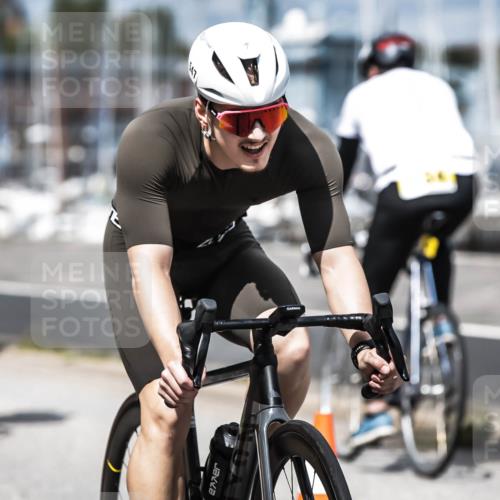 16.08.2026 - KN Förde Triathlon 2026 H.Heesch http://msf.ph/oto/9984817 16.08.2026 13:00:56 Radfahren 544, 547, 556, 702, 716 meine-sportfotos.de
