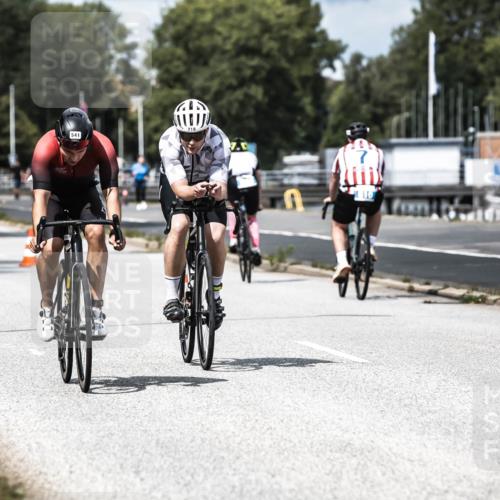 16.08.2026 - KN Förde Triathlon 2026 H.Heesch http://msf.ph/oto/9984883 16.08.2026 13:01:37 Radfahren 541, 575, 606, 710 meine-sportfotos.de