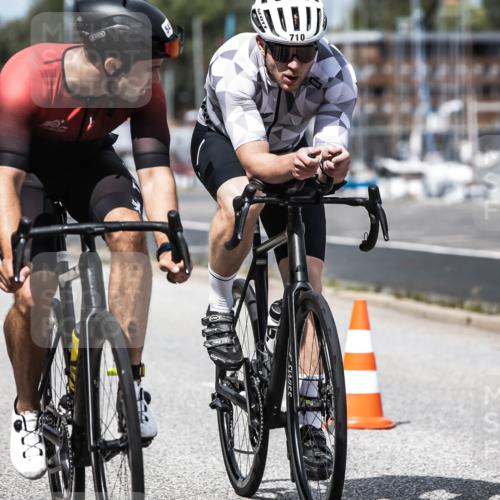 16.08.2026 - KN Förde Triathlon 2026 H.Heesch http://msf.ph/oto/9984905 16.08.2026 13:01:38 Radfahren 541, 575, 606, 703, 710 meine-sportfotos.de