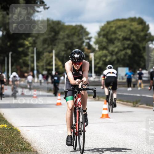 16.08.2026 - KN Förde Triathlon 2026 H.Heesch http://msf.ph/oto/9984910 16.08.2026 13:01:50 Radfahren 532, 598, 719, 733, 738 meine-sportfotos.de