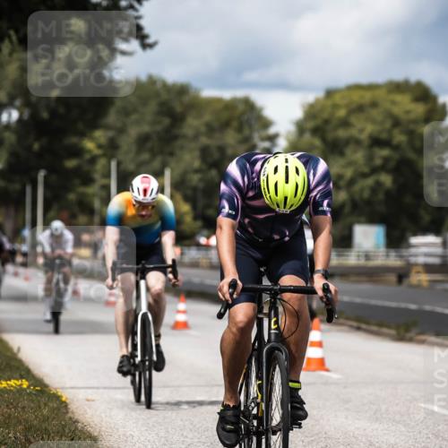 16.08.2026 - KN Förde Triathlon 2026 H.Heesch http://msf.ph/oto/9984999 16.08.2026 13:02:18 Radfahren 553, 555, 558, 732 meine-sportfotos.de