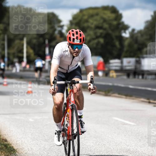 16.08.2026 - KN Förde Triathlon 2026 H.Heesch http://msf.ph/oto/9985102 16.08.2026 13:02:45 Radfahren 557, 701, 707 meine-sportfotos.de
