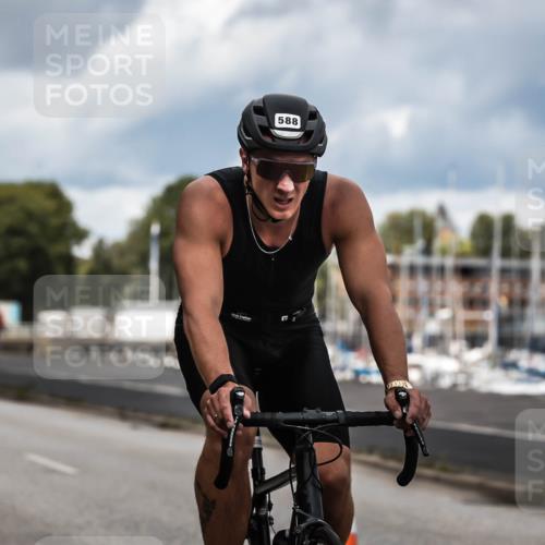 16.08.2026 - KN Förde Triathlon 2026 H.Heesch http://msf.ph/oto/9985151 16.08.2026 13:03:08 Radfahren 577, 588, 609, 747 meine-sportfotos.de