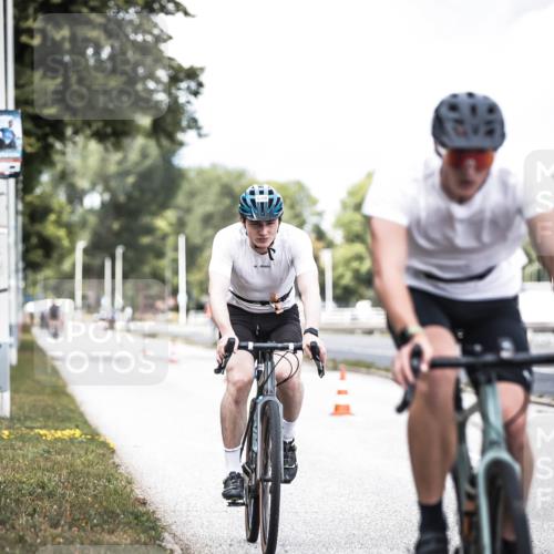 16.08.2026 - KN Förde Triathlon 2026 H.Heesch http://msf.ph/oto/9985185 16.08.2026 13:03:23 Radfahren 533, 538, 544, 569 meine-sportfotos.de