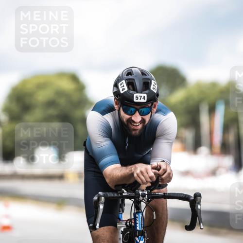 16.08.2026 - KN Förde Triathlon 2026 H.Heesch http://msf.ph/oto/9985207 16.08.2026 13:03:36 Radfahren 504, 518, 523, 531, 535, 548, 549, 573, 574 meine-sportfotos.de