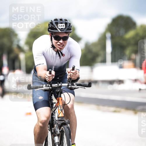16.08.2026 - KN Förde Triathlon 2026 H.Heesch http://msf.ph/oto/9985231 16.08.2026 13:03:41 Radfahren 535, 546, 548, 567, 585, 734 meine-sportfotos.de