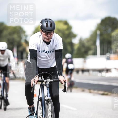 16.08.2026 - KN Förde Triathlon 2026 H.Heesch http://msf.ph/oto/9985249 16.08.2026 13:03:46 Radfahren 561, 567, 580, 585, 726, 734, 739 meine-sportfotos.de