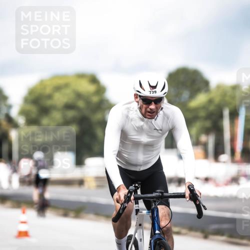 16.08.2026 - KN Förde Triathlon 2026 H.Heesch http://msf.ph/oto/9985262 16.08.2026 13:03:47 Radfahren 561, 580, 585, 726, 734, 739 meine-sportfotos.de
