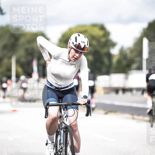 16.08.2026 - KN Förde Triathlon 2026 H.Heesch http://msf.ph/oto/9985270 16.08.2026 13:03:50 Radfahren 561, 580, 726, 739 meine-sportfotos.de