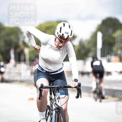 16.08.2026 - KN Förde Triathlon 2026 H.Heesch http://msf.ph/oto/9985274 16.08.2026 13:03:50 Radfahren 561, 580, 726, 739 meine-sportfotos.de