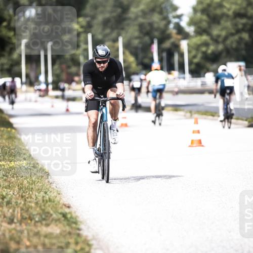 16.08.2026 - KN Förde Triathlon 2026 H.Heesch http://msf.ph/oto/9985386 16.08.2026 13:04:22 Radfahren 575 meine-sportfotos.de