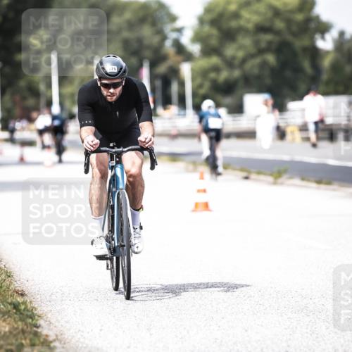 16.08.2026 - KN Förde Triathlon 2026 H.Heesch http://msf.ph/oto/9985397 16.08.2026 13:04:22 Radfahren 575 meine-sportfotos.de