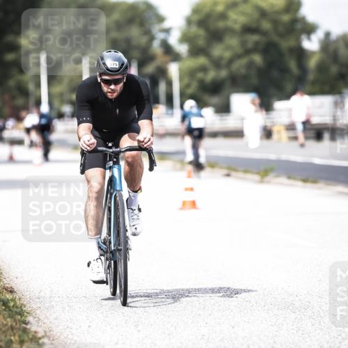 16.08.2026 - KN Förde Triathlon 2026 H.Heesch http://msf.ph/oto/9985399 16.08.2026 13:04:22 Radfahren 575 meine-sportfotos.de