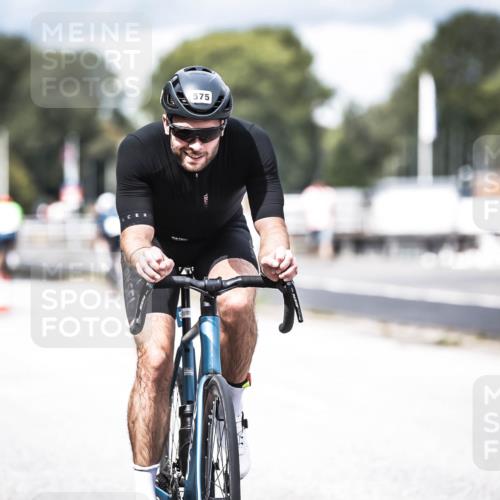 16.08.2026 - KN Förde Triathlon 2026 H.Heesch http://msf.ph/oto/9985406 16.08.2026 13:04:23 Radfahren 575 meine-sportfotos.de