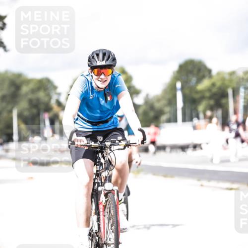 16.08.2026 - KN Förde Triathlon 2026 H.Heesch http://msf.ph/oto/9985433 16.08.2026 13:04:48 Radfahren 555, 705, 717 meine-sportfotos.de