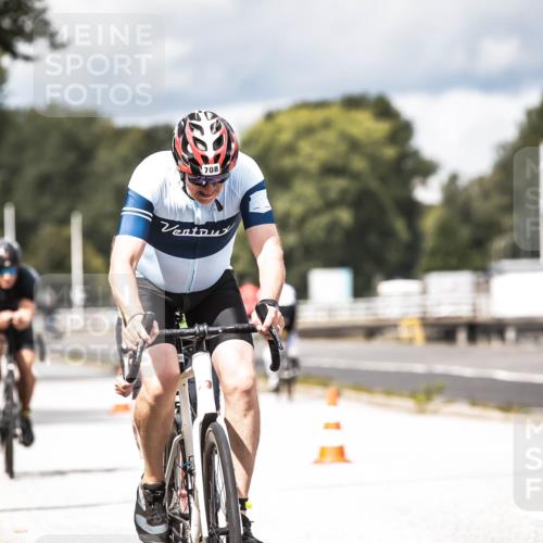 16.08.2026 - KN Förde Triathlon 2026 H.Heesch http://msf.ph/oto/9985453 16.08.2026 13:05:03 Radfahren 501, 502, 508, 708, 724, 740, 742 meine-sportfotos.de