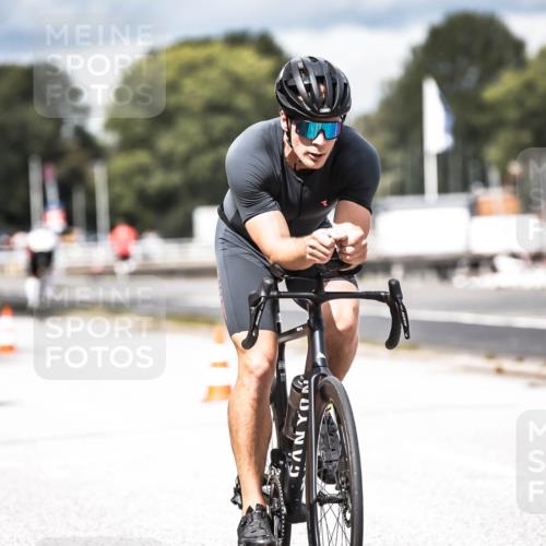 16.08.2026 - KN Förde Triathlon 2026 H.Heesch http://msf.ph/oto/9985467 16.08.2026 13:05:04 Radfahren 196, 502, 508, 708, 724, 740, 742 meine-sportfotos.de
