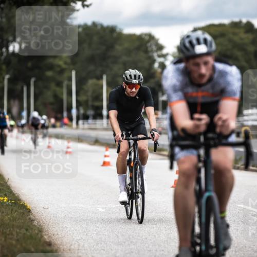 16.08.2026 - KN Förde Triathlon 2026 H.Heesch http://msf.ph/oto/9985575 16.08.2026 13:05:59 Radfahren 517, 573 meine-sportfotos.de