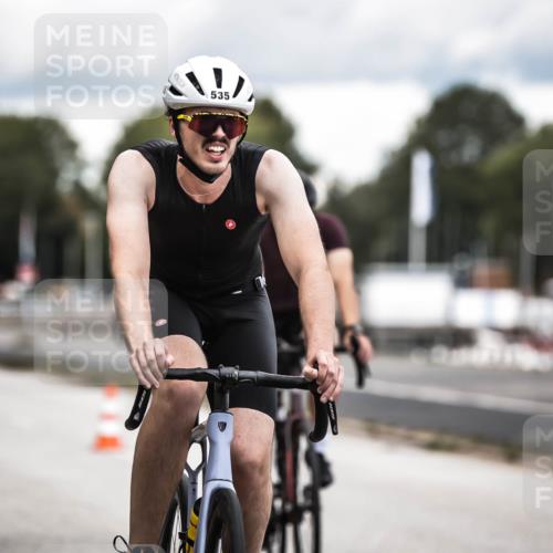 16.08.2026 - KN Förde Triathlon 2026 H.Heesch http://msf.ph/oto/9985615 16.08.2026 13:06:08 Radfahren 535, 542, 567, 585, 586, 609, 715, 745 meine-sportfotos.de