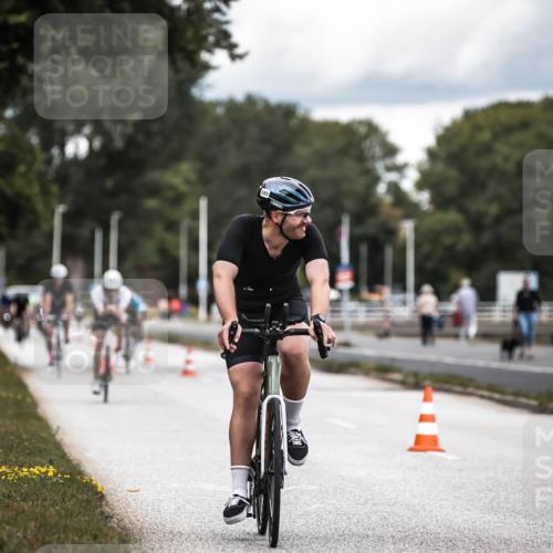 16.08.2026 - KN Förde Triathlon 2026 H.Heesch http://msf.ph/oto/9985617 16.08.2026 13:06:10 Radfahren 514, 535, 567, 585, 591, 609, 715 meine-sportfotos.de