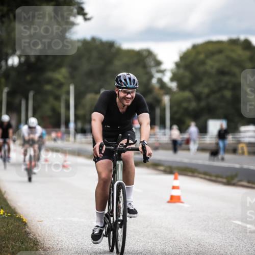 16.08.2026 - KN Förde Triathlon 2026 H.Heesch http://msf.ph/oto/9985621 16.08.2026 13:06:11 Radfahren 514, 535, 567, 585, 591, 715 meine-sportfotos.de