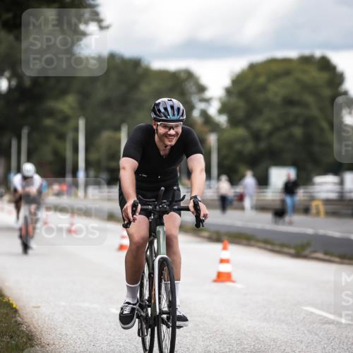 16.08.2026 - KN Förde Triathlon 2026 H.Heesch http://msf.ph/oto/9985623 16.08.2026 13:06:11 Radfahren 514, 535, 567, 585, 591, 715 meine-sportfotos.de