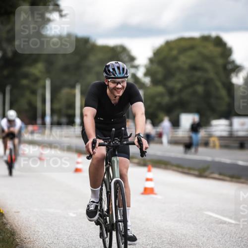 16.08.2026 - KN Förde Triathlon 2026 H.Heesch http://msf.ph/oto/9985625 16.08.2026 13:06:11 Radfahren 514, 535, 567, 585, 591, 715 meine-sportfotos.de