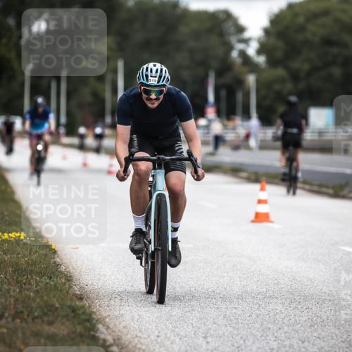 16.08.2026 - KN Förde Triathlon 2026 H.Heesch http://msf.ph/oto/9985673 16.08.2026 13:06:25 Radfahren 515, 527, 561, 580, 600, 709, 713, 714, 721, 725 meine-sportfotos.de