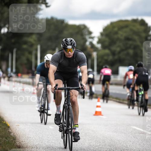 16.08.2026 - KN Förde Triathlon 2026 H.Heesch http://msf.ph/oto/9985699 16.08.2026 13:06:34 Radfahren 545, 571 meine-sportfotos.de