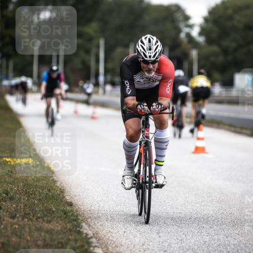 16.08.2026 - KN Förde Triathlon 2026 H.Heesch http://msf.ph/oto/9985783 16.08.2026 13:07:07 Radfahren 509, 543, 727 meine-sportfotos.de