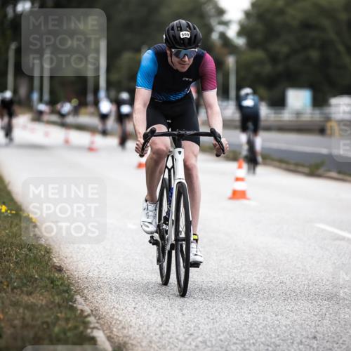 16.08.2026 - KN Förde Triathlon 2026 H.Heesch http://msf.ph/oto/9985806 16.08.2026 13:07:09 Radfahren 509, 543, 704, 727 meine-sportfotos.de