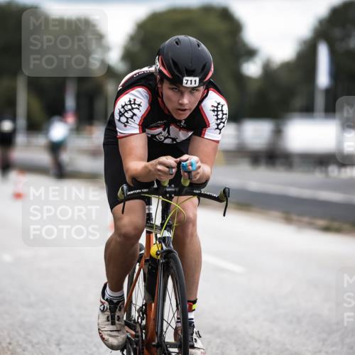 16.08.2026 - KN Förde Triathlon 2026 H.Heesch http://msf.ph/oto/9985920 16.08.2026 13:07:39 Radfahren 524, 592, 711 meine-sportfotos.de