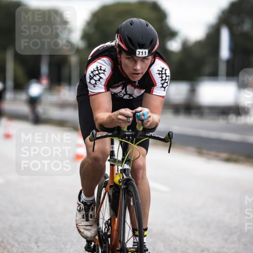 16.08.2026 - KN Förde Triathlon 2026 H.Heesch http://msf.ph/oto/9985921 16.08.2026 13:07:39 Radfahren 524, 592, 711 meine-sportfotos.de