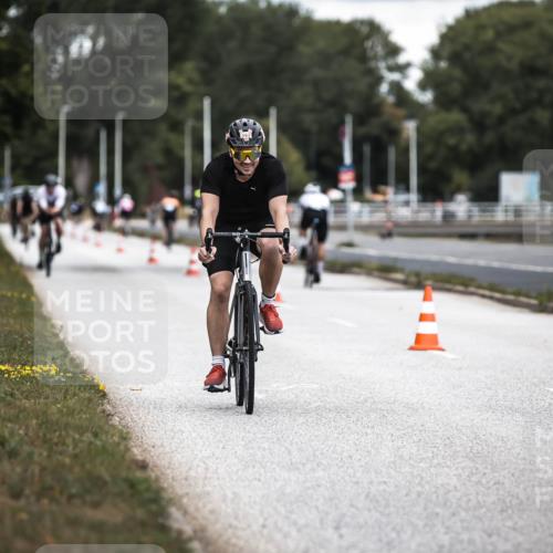 16.08.2026 - KN Förde Triathlon 2026 H.Heesch http://msf.ph/oto/9985975 16.08.2026 13:07:54 Radfahren 562, 594, 603 meine-sportfotos.de