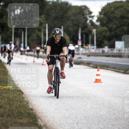16.08.2026 - KN Förde Triathlon 2026 H.Heesch http://msf.ph/oto/9985976 16.08.2026 13:07:54 Radfahren 562, 594, 603 meine-sportfotos.de