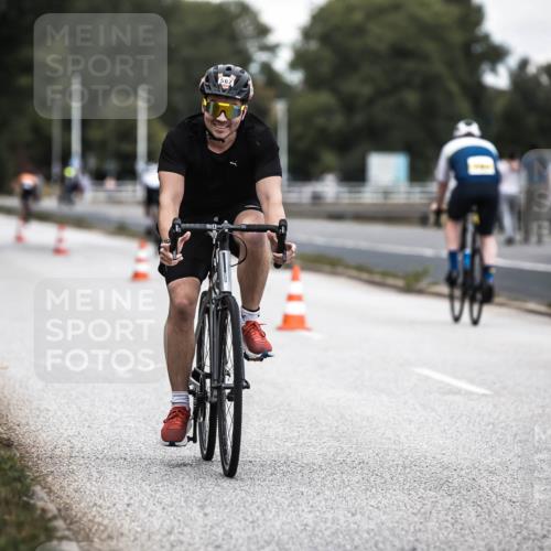 16.08.2026 - KN Förde Triathlon 2026 H.Heesch http://msf.ph/oto/9985992 16.08.2026 13:07:55 Radfahren 562, 594, 603, 738 meine-sportfotos.de