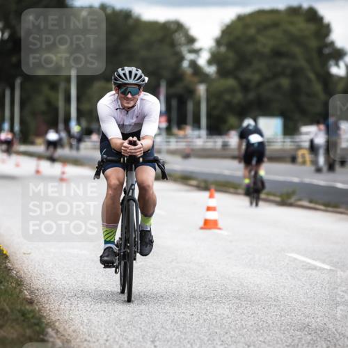16.08.2026 - KN Förde Triathlon 2026 H.Heesch http://msf.ph/oto/9986002 16.08.2026 13:08:00 Radfahren 566, 738 meine-sportfotos.de