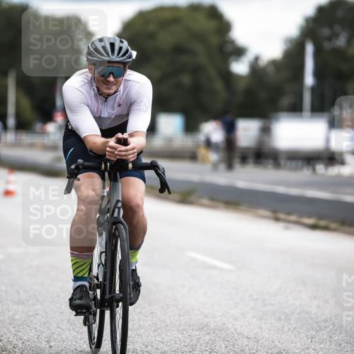 16.08.2026 - KN Förde Triathlon 2026 H.Heesch http://msf.ph/oto/9986015 16.08.2026 13:08:01 Radfahren 566, 579, 738 meine-sportfotos.de