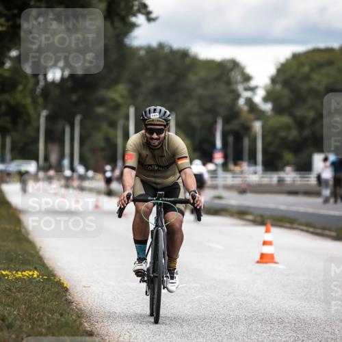 16.08.2026 - KN Förde Triathlon 2026 H.Heesch http://msf.ph/oto/9986042 16.08.2026 13:08:09 Radfahren 565, 579, 710, 732 meine-sportfotos.de