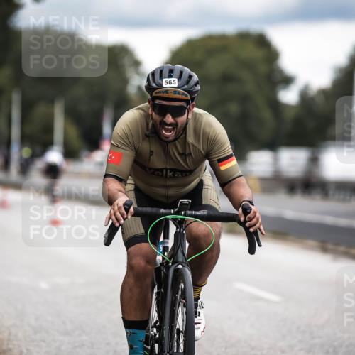 16.08.2026 - KN Förde Triathlon 2026 H.Heesch http://msf.ph/oto/9986061 16.08.2026 13:08:10 Radfahren 565, 710, 732 meine-sportfotos.de